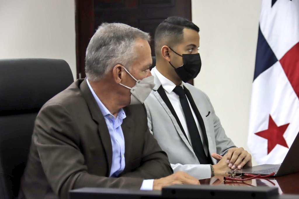 IPACOOP's tweet photo. #Panamá l El Director Ejecutivo del #IPACOOP, Edwin Navarro, sostuvo una reunión de alineamiento para implementar el Presupuesto 2022 por objetivos de las diferentes direcciones. #MovimientoCooperativo #TrabajandoPorPanamá https://t.co/Ia2F7BjOvV
