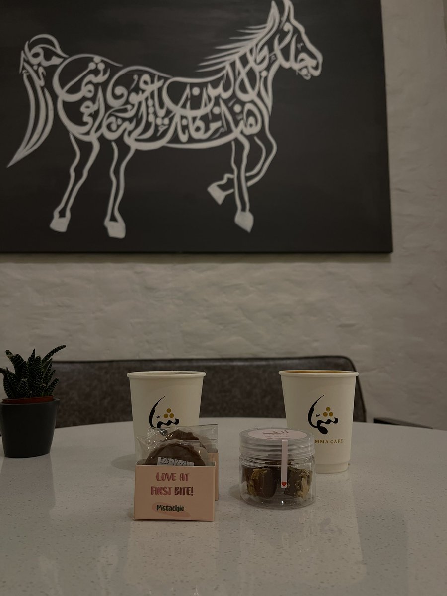 saad00200200's tweet photo. تفاصيل | شمّا ☕️

▫️الديكور مميز باالأجواء العصرية الحديثة
▫️خيارات القهوة بأنواعها الكولومبية والبرازيلية👌🏻
▫️جميع أنواع الحلا أسر منتجة 

المكان |
طريق الأمام الشافعي | حي الفيحاء 
📍
https://t.co/Q8S7uyaC05
حسابهم ✌🏻

@shamma_coffee

#قهوه_مختصه #كوفيات_الرياض
#كوفي #الرياض https://t.co/48lIL3rj1j