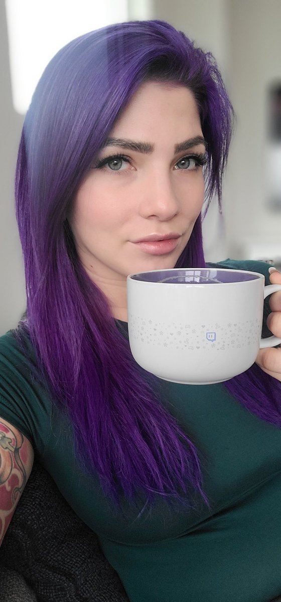 NerdyNetty's tweet photo. Having a shit day, needing some cheering up 🥺 https://t.co/3oRMcG1XhF