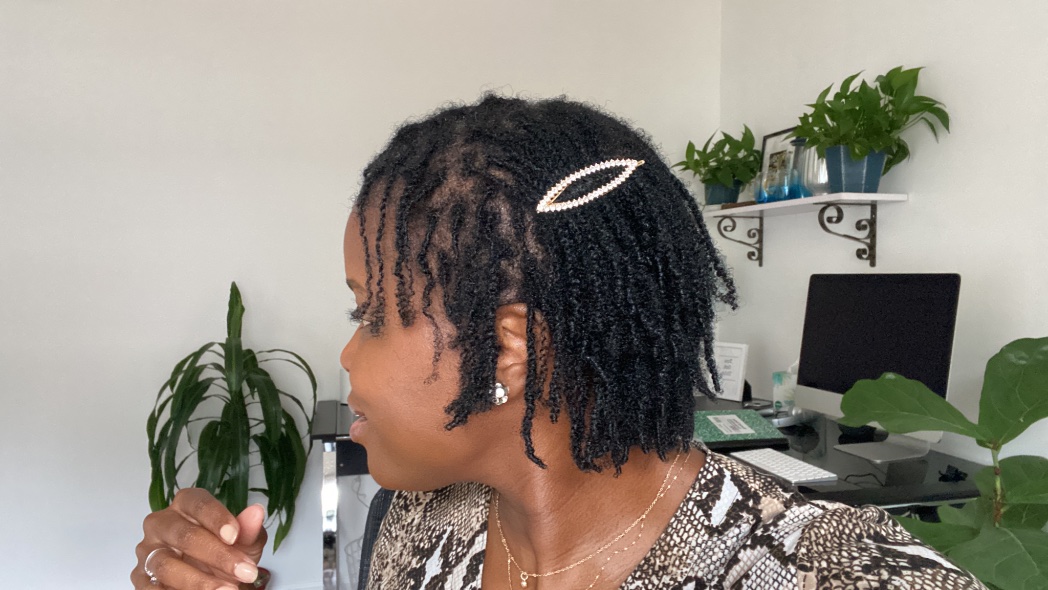 TravelCheckIns's tweet photo. How I Moisturize #microlocs |  #4cnaturalhair #sisterlocks #4chair #minilocs #microlocs #microtwists #locs https://t.co/26JV1LNmbw https://t.co/5gXnUxsCWP