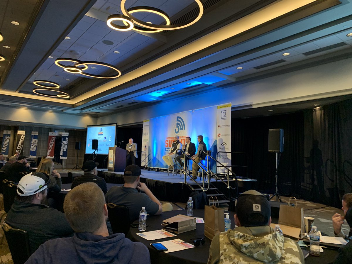 mcwong1999's tweet photo. Cody Light with @AGCOcorp speaking at the OEM panel at the Precision Farming Dealer Summit 2022 #PrecisionAg #AgTech https://t.co/vSoHnErm2d