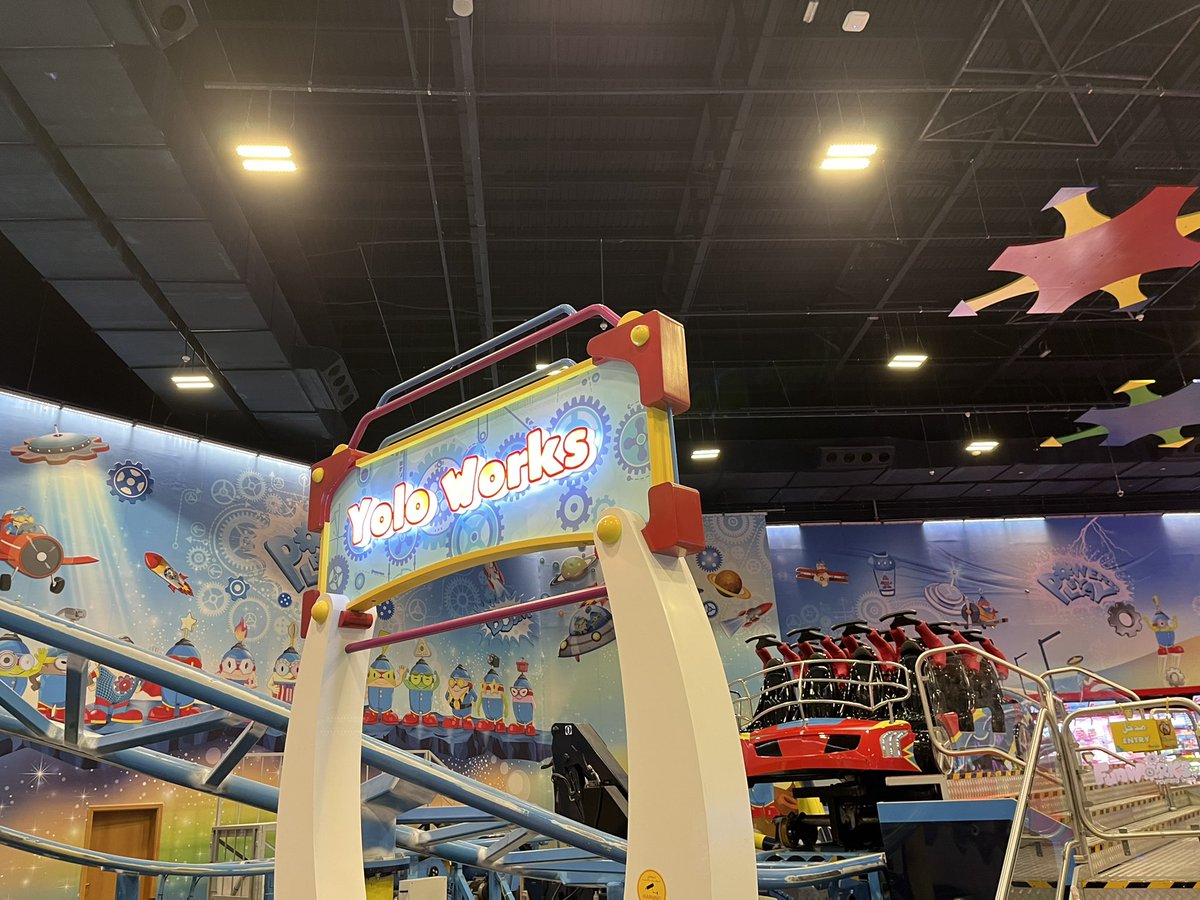 After Warner Bros World we couldn’t resist the temptation of another credit. We headed to Yas Mall for a ride on Yolo Works. A coaster with 2 turns and a spinning car!😂 #YasIsland #YasMall