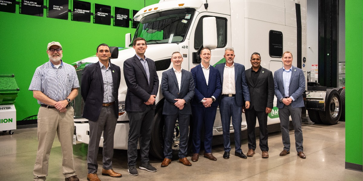 We were recently invited to learn more about @hyliion's bio-fuel and battery powered powertrain systems along with a demo of their prototype.

Learn more about Hyliion: social.dsv.com/3qf
DSV Green Logistics: social.dsv.com/3qe 
#greenlogistics #roadtransport #dsv_us