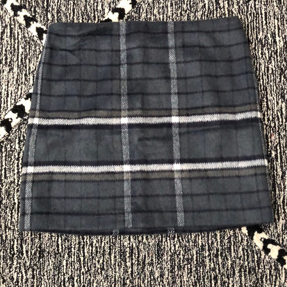 TippysTreasures's tweet photo. So good I had to share! Check out all the items I'm loving on @Poshmarkapp #poshmark #fashion #style #shopmycloset #loft #brixonivy #xcvi: https://t.co/vXOvCWvyOq https://t.co/r9LnjZ0pnF
