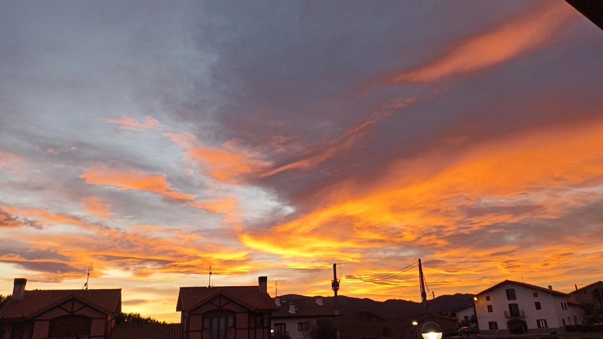 saaraa_hermida's tweet photo. https://t.co/OqGWf1HjZk