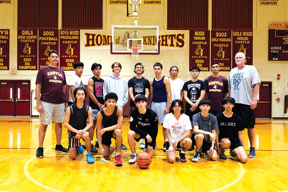MidWeekHawaii's tweet photo. #Kaneohe resident Allan Silva learned last month that the #CastleHighSchool varsity basketball head coaching position was available. He applied and is now building up the hoops program. Read more in our 12/26 #WindwardVoice. 

Photos: Anthony Consillio   

#midweekhawaii #hawaii https://t.co/c9H4P5MZCG