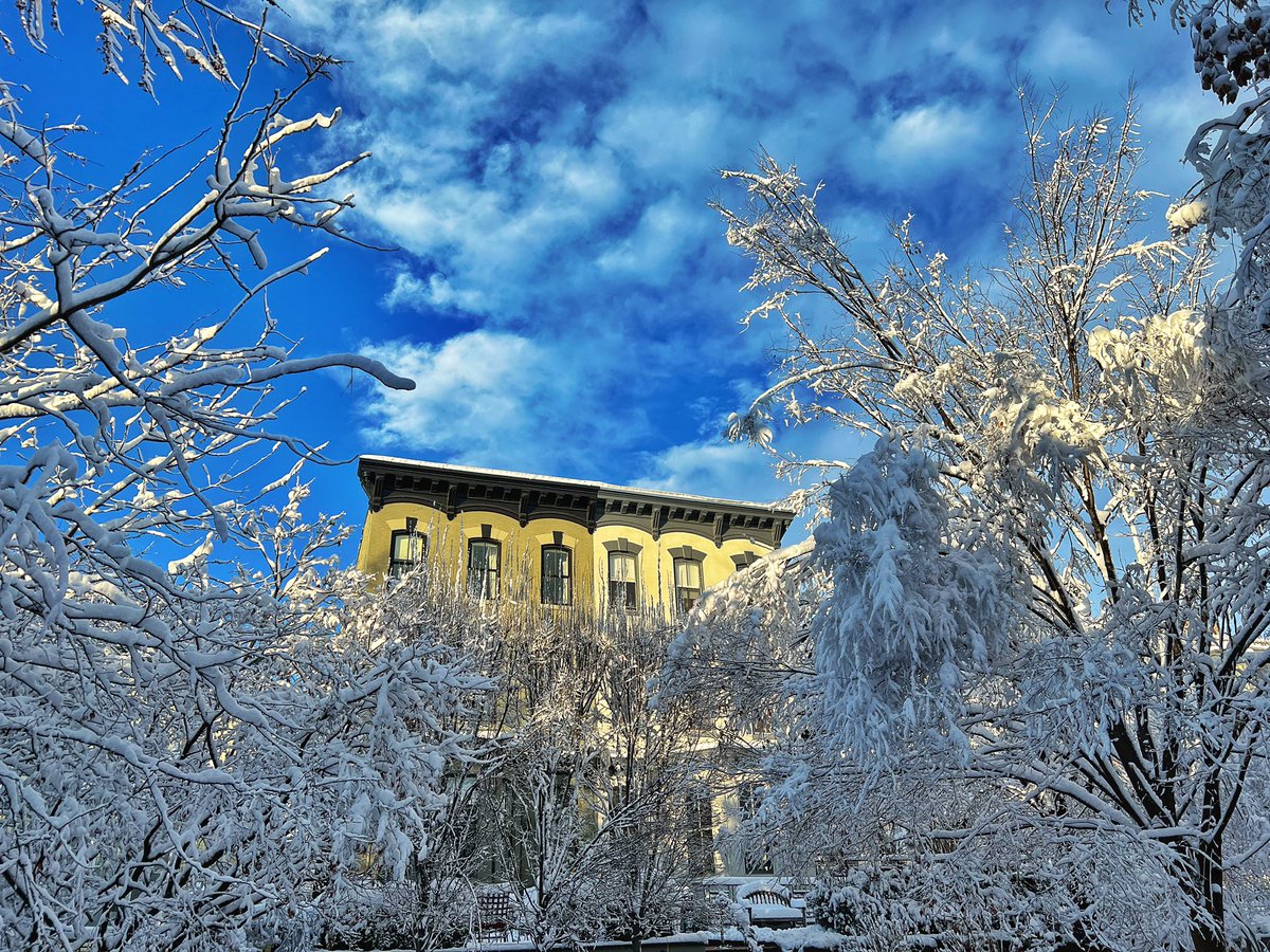 DYCinWDC's tweet photo. The calm after the storm…it’s still beautiful out there, but it’s also still messy/slippery in places. Be careful out there as the temps go down this evening and stuff starts to freeze over! #SNOWvid #SNOWmicron https://t.co/EVTzGddRIA