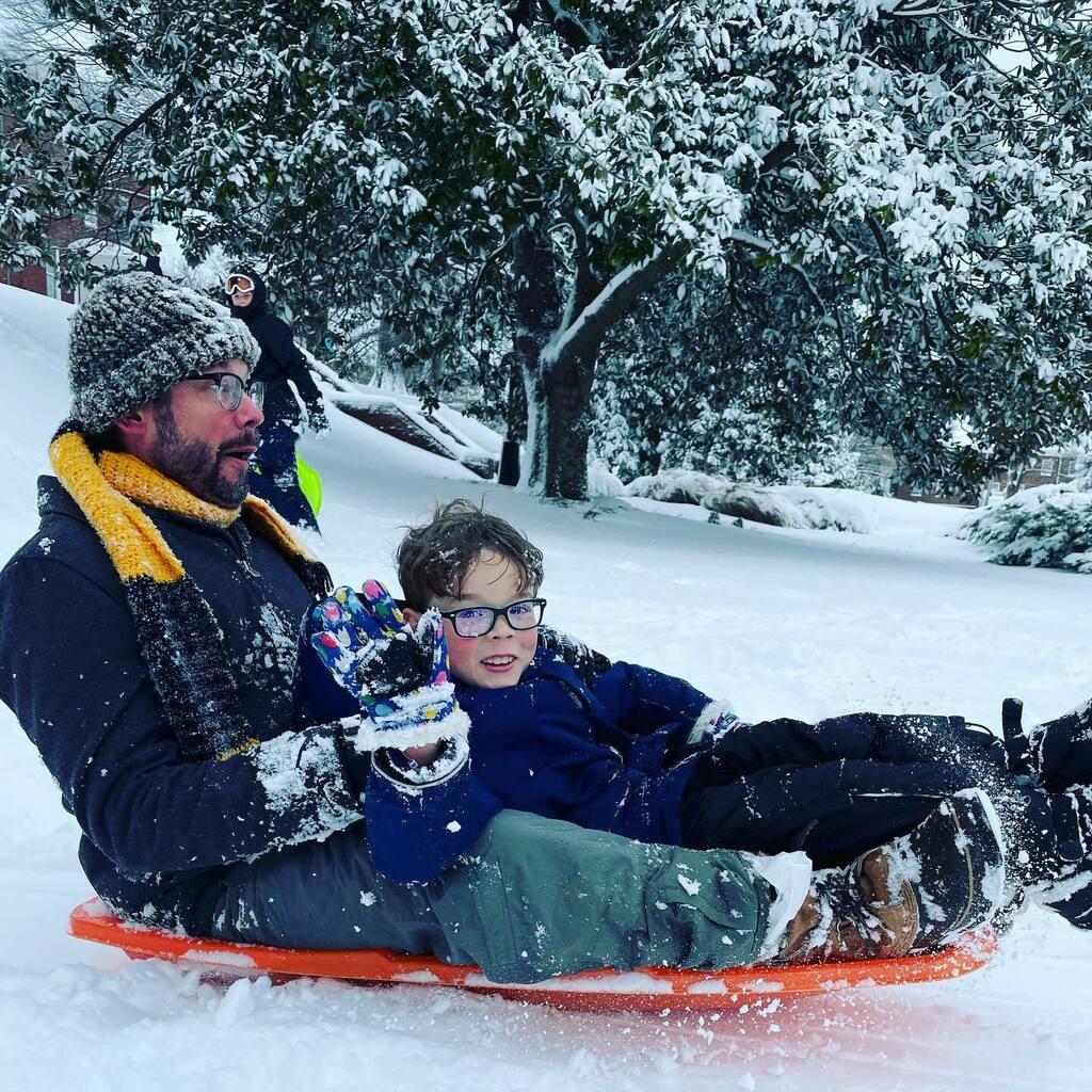 Snow day!! instagr.am/p/CYSHi6_pxTH/
