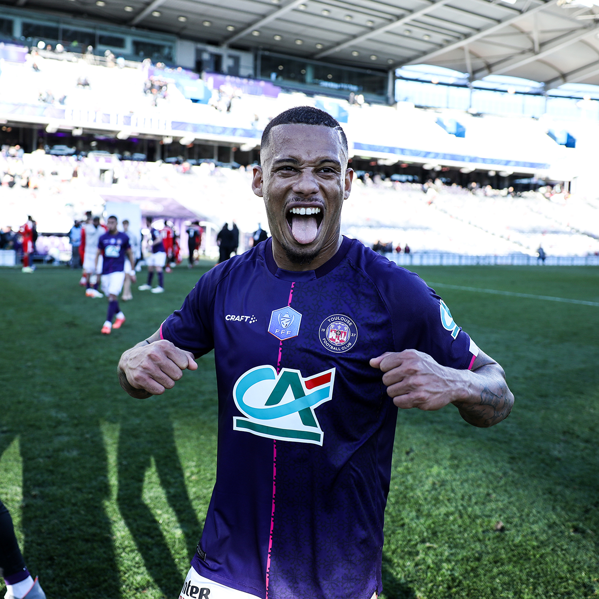 TFCDatabase's tweet photo. 📊 Le Top 3 des buteurs brésiliens de l'histoire du @ToulouseFC :
🥇 Eduardo : 8⚽️
🥈 Fabinho : 7⚽️
🥉 Ratao : 6⚽️
#ASCTFC #TFCASNL https://t.co/opssuP6QBb