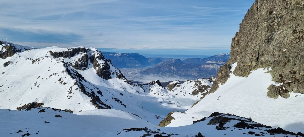 MorganL_'s tweet photo. @VieAGrenoble Super spot 🤍 ! Le panorama... Mais cette vue des Roberts, c'est ce qui m'a le plus marqué ! https://t.co/kM5Sg2vBQE