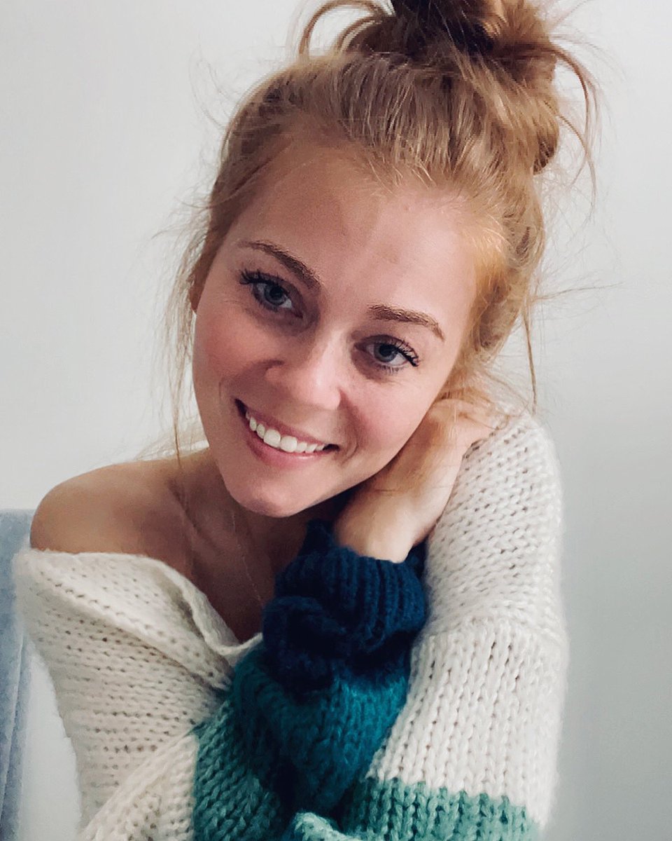 MrsAdamsCoachS's tweet photo. So the cold weather finally wants to show up this week… after celebrating Christmas in 70 degree weather?!?! 🤷🏻♀️ Gotta love that Arkansas weather! That’s okay though… bring on the sweaters!
❄️🧣🧤
#coldweek #sweaterweather #staywarm #turnuptheheat #wintertime #iwantsnow https://t.co/t2j4fsIdds