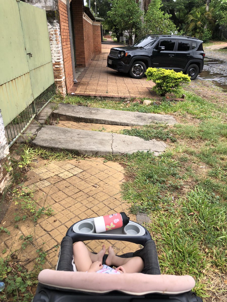 dami__dam's tweet photo. Nunca se respetó al peatón en esta ciudad, nunca! https://t.co/PnN5ZiE7vQ