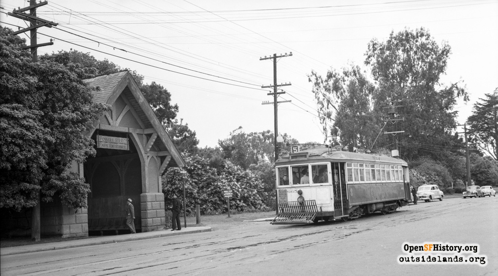 SF BEER HISTORY 🚨 🍻 You've heard of the Barbary Coast, but did you know there used to be a Beer Town district of #SF?!

Beer Town was a 5-block area in the Inner Richmond near Fulton Street. It originated in the 1870s + sprung up to entice the many, many people attending...