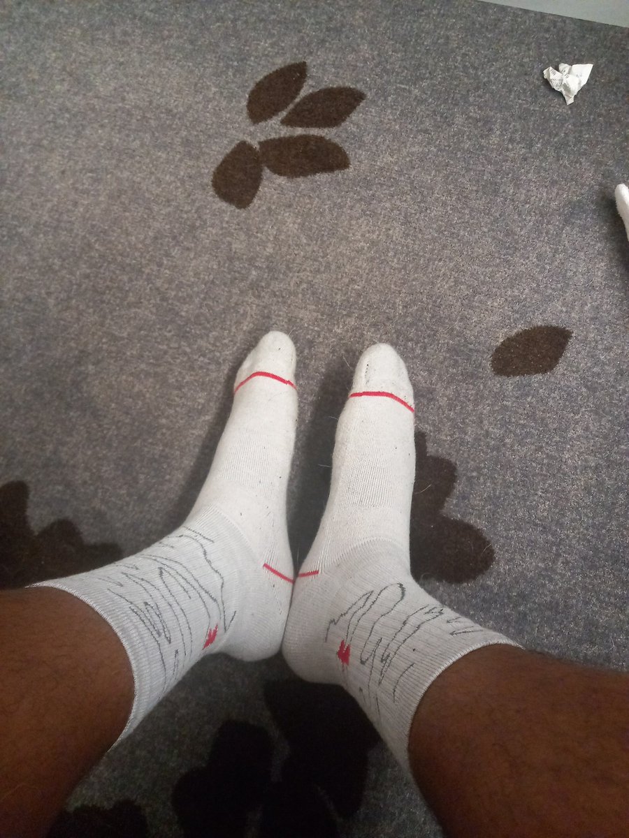 sirnutsalot21's tweet photo. Finally home, 5mile run, followed by all day in boots. Already starting to smell haha. First day of the week! #Alphafeet #gymsocks #smellysocks #sock #feet #intoxsox https://t.co/CnXzzwgJCQ