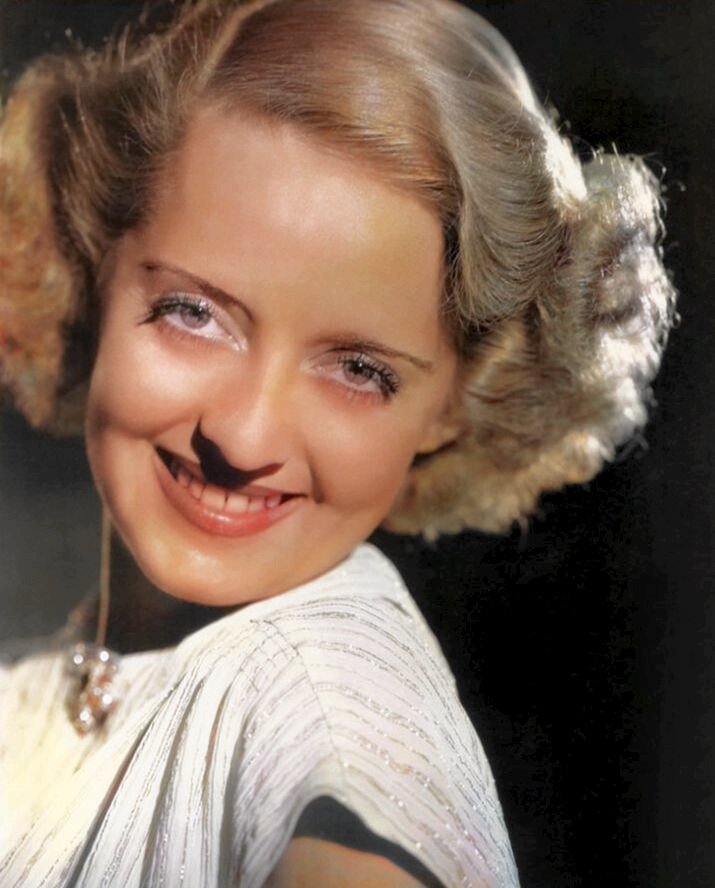oldmovieactress's tweet image. Bette Davis #screenlegend #bettedavis
