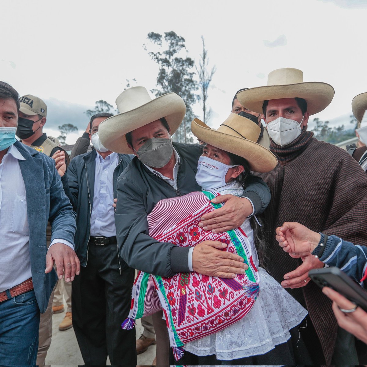 Envío un saludo afectuoso a mi región de Cajamarca por su 168° aniversario de la gesta heroica de su independencia. Que este día de celebración sea motivo para recordar sus históricas luchas, actuales desafíos y porvenires de esperanza. ¡Feliz día, tierra bendita!