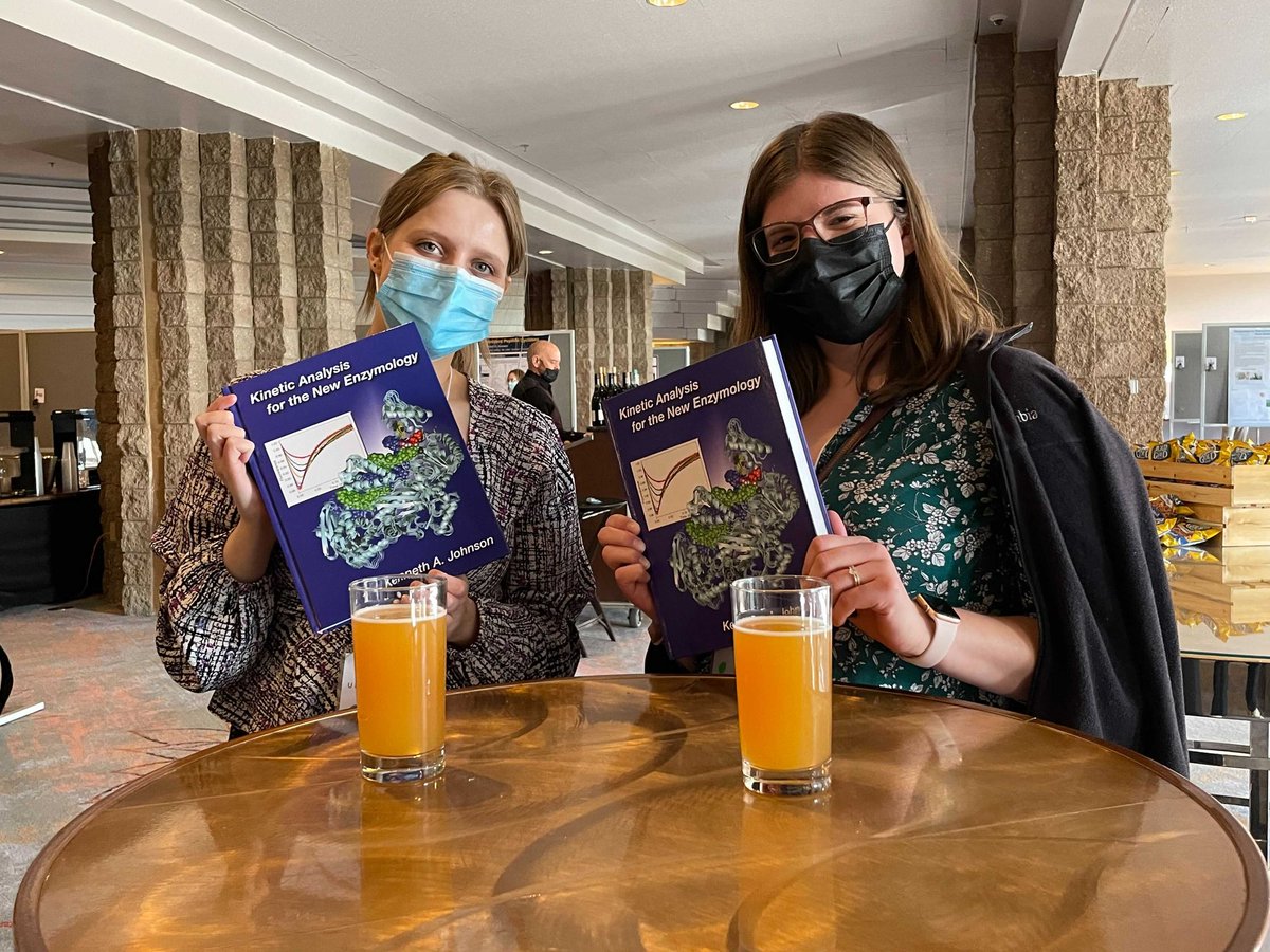 27thEMC's tweet photo. Really enjoying our signed copies of this fantastic textbook! https://t.co/YqujNBjIci