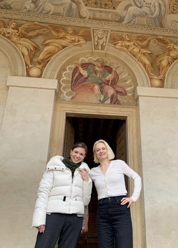 annagui86's tweet photo. Holiday souvenir picture - a (no-work) meeting in a beautiful #UNESCO Palladian Villa in my homeland with @Gelironald — recommended destination for a #GELlab retreat, we thought! ;) #Readyfor2022 #VenetoQuiz https://t.co/fxEZYgO6qN