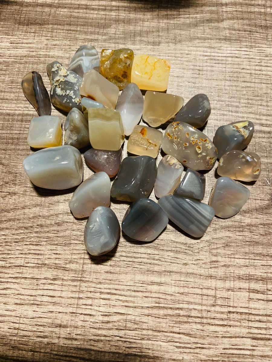 EtsyTwilight's tweet photo. Natural Agate & Natural clear Quartz, #healingcrystals #naturalagate Available now with 1 day shipping. https://t.co/HI7P8FSvOr https://t.co/onBKRffBzI