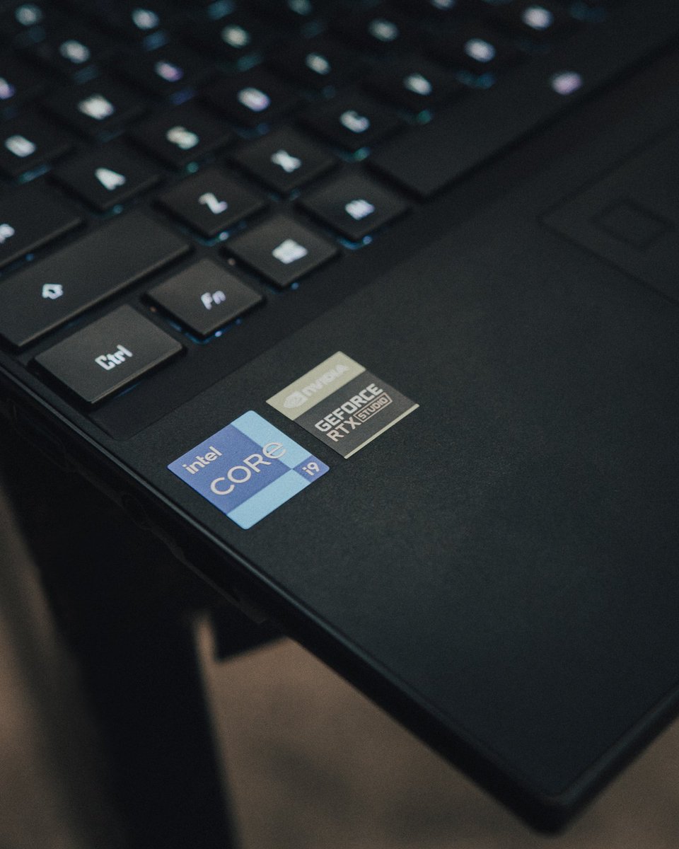woodley_lozamma's tweet photo. My Lovely #GUNPOWER for create all my 2022 content🔥🔥🔥 @GIGABYTEUSA @NVIDIAGeForce @nvidia @AorusOfficial
Let's create some stuff.
#2022CONTENT #contentcreation https://t.co/si7ev7O17n