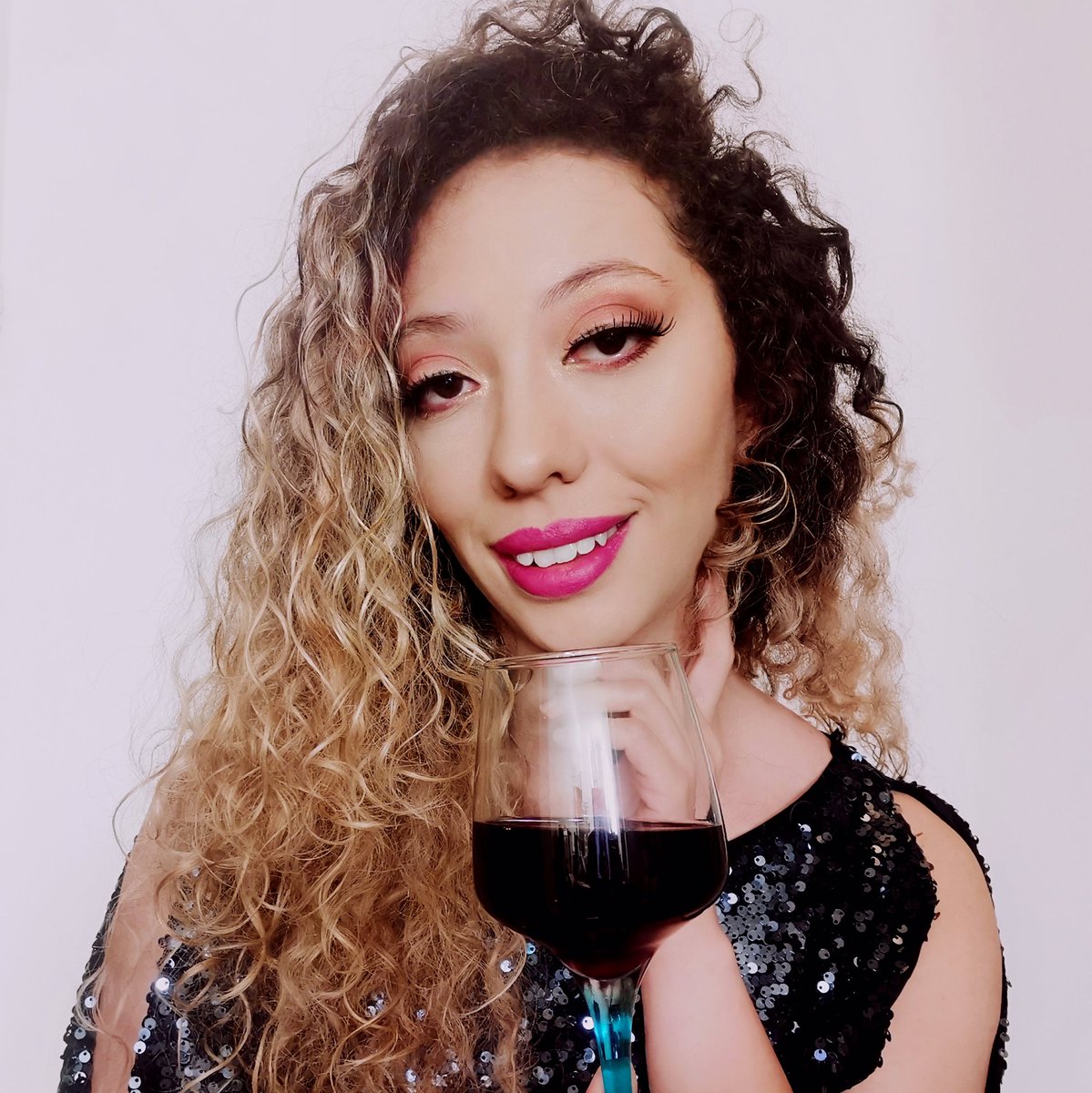EstherSaba19's tweet photo. #NuevaFotoDePerfil https://t.co/1Qt9zm8cPV