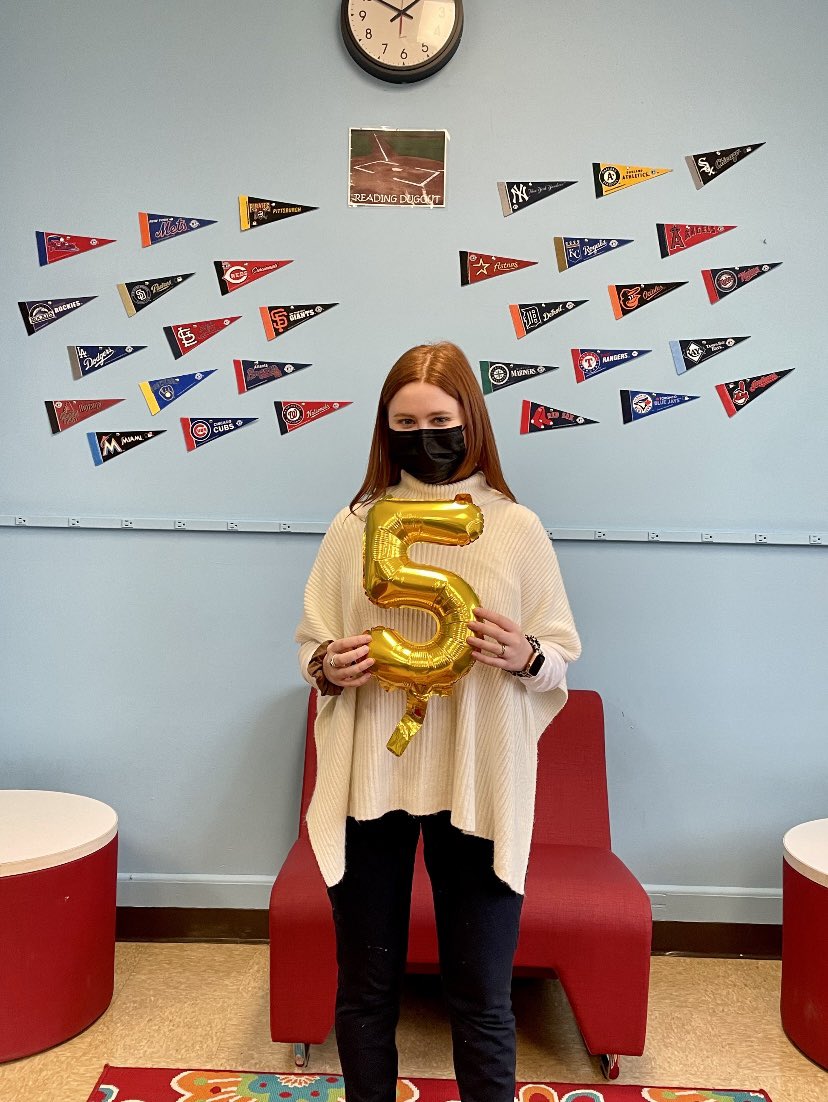 miss__ward's tweet photo. I had such a great first day at @MineolaMS with @Allabouttheyet !! https://t.co/St66YRdIV8