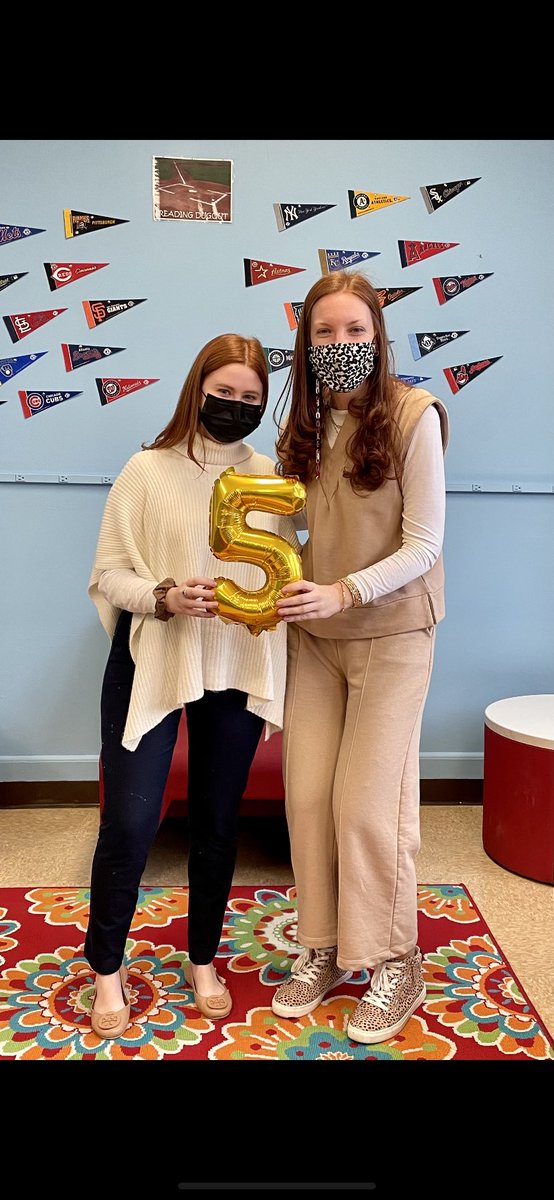 I had such a great first day at <a href="/MineolaMS/">Mineola Middle School</a> with <a href="/Allabouttheyet/">Jenna Cavuto</a> !!