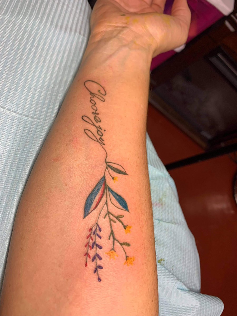 joalexandria69's tweet photo. It is ALWAYS a choice. #joy #choices #lifeisgood #momwithtattoos #mondaythoughts https://t.co/0PuPO0Atjb
