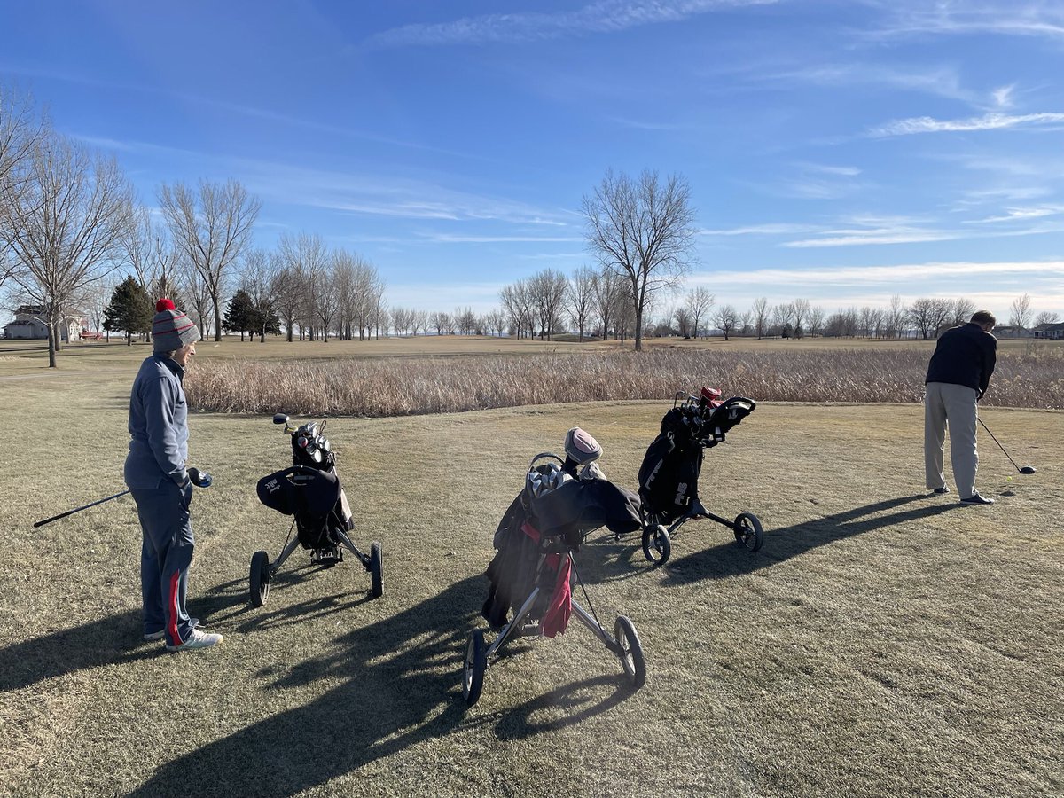 That makes 12 months in a row <a href="/BluffsGolf/">Bluffs Golf Course</a> . 54 degrees, a great day for golf with <a href="/TinaK21/">Tina Keller</a> @MCMoen