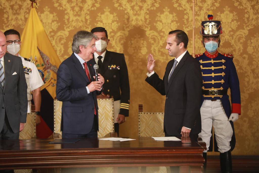 Este 3 de enero de 2022, <a href="/juancaholguin/">Juan Carlos Holguin</a> fue posesionado como Ministro de Relaciones Exteriores y Movilidad Humana por el presidente <a href="/LassoGuillermo/">Guillermo Lasso</a>, en el Palacio de Carondelet