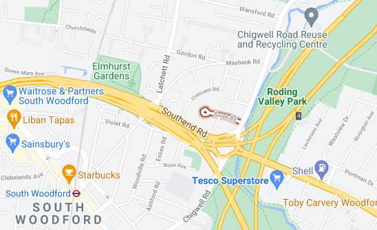 LondonFire's tweet photo. Fifteen fire engines and around 100 firefighters have been called to a fire on Raven Road in #SouthWoodford More information to follow https://t.co/lBXgewsrnu