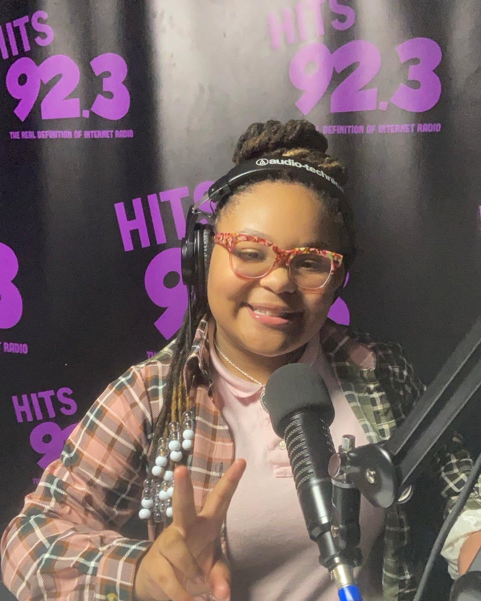 wynter_avery's tweet photo. #2022 #NewShows Tune in TONIGHT Monday JANUARY 3rd at 7pm I will be back on air with my 1st show of the New Year!!! YOU DO NOT want to miss this show!! Tell a friend to tell a friend #NewYearTips #WyntersWordsOfWisdom #WyntersTop3 #HotTopics #WynterTalks https://t.co/DrcsEdKGrw https://t.co/pT41sMbvyL
