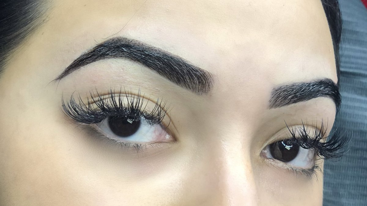 No makeup, just brows.✨

#HennaBrows #HoustonBrows #BrowsHTX