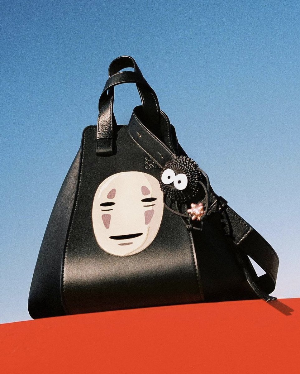 ロエベ LOEWE ジブリ ススワタリ まっくろくろすけ バッグチャーム