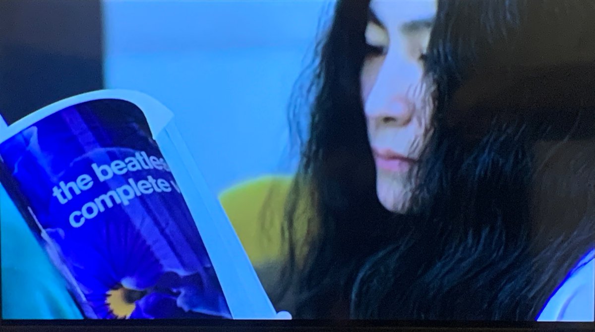 tweibow's tweet photo. Yoko Ono like “oh THAT’S who I’ve been hanging out with for the last week“ https://t.co/R6spBswAQF