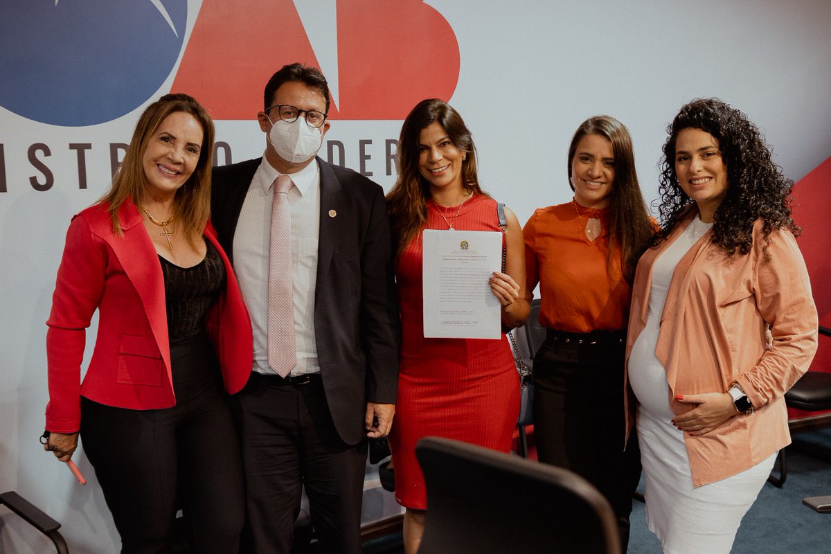 OABDF_oficial's tweet photo. Posse da nova gestão da OAB/DF para o triênio 2022-2024.

Sejam muito bem-vindos e vamos ao trabalho!

As fotos da posse estarão disponíveis no Flickr da OAB/DF.

Fotos: Eduardo Braz

#oabdf #caadf #esadf #posse #novadiretoria https://t.co/BvK4sXU6oR