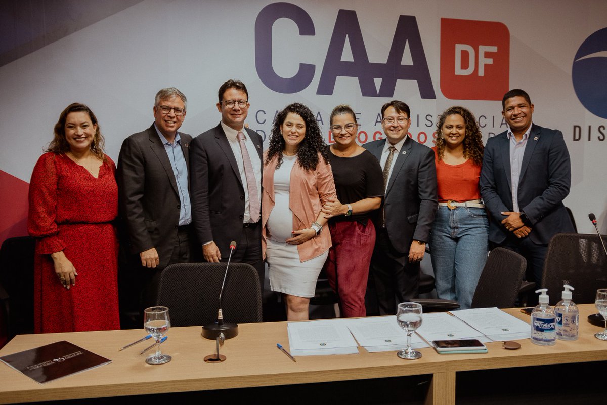OABDF_oficial's tweet photo. Posse da nova gestão da OAB/DF para o triênio 2022-2024.

Sejam muito bem-vindos e vamos ao trabalho!

As fotos da posse estarão disponíveis no Flickr da OAB/DF.

Fotos: Eduardo Braz

#oabdf #caadf #esadf #posse #novadiretoria https://t.co/BvK4sXU6oR