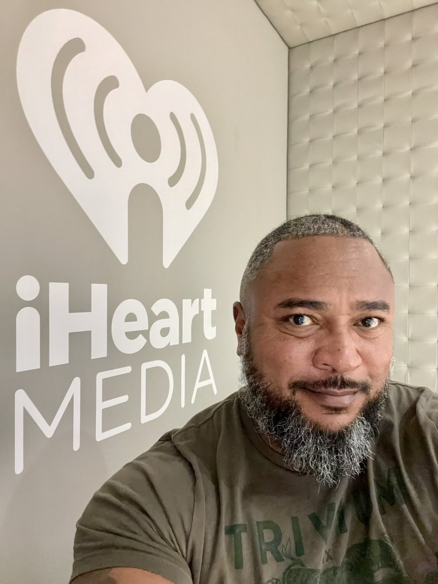 Promo Brady tweet media