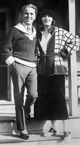 CitizenScreen's tweet photo. Charlie Chaplin and Pola Negri upon the announcement of their (short lived) engagement in 1923. https://t.co/ZWwh3gQEcG
