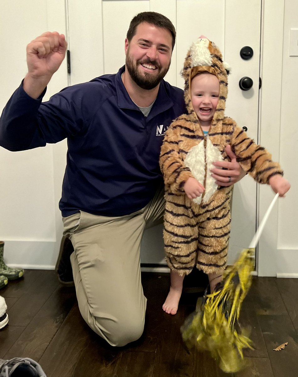 KPMcCann62's tweet photo. Today was the start of a new journey for the McCanns. Marty had his first day with Troup High School. We are excited to have him closer to home and to be on the same time zone! 
Kenley says, “Go Tigers!” 🐯 🐾💙💛@tanner_glisson @TroupTigerFB https://t.co/EwkYIdwLnC