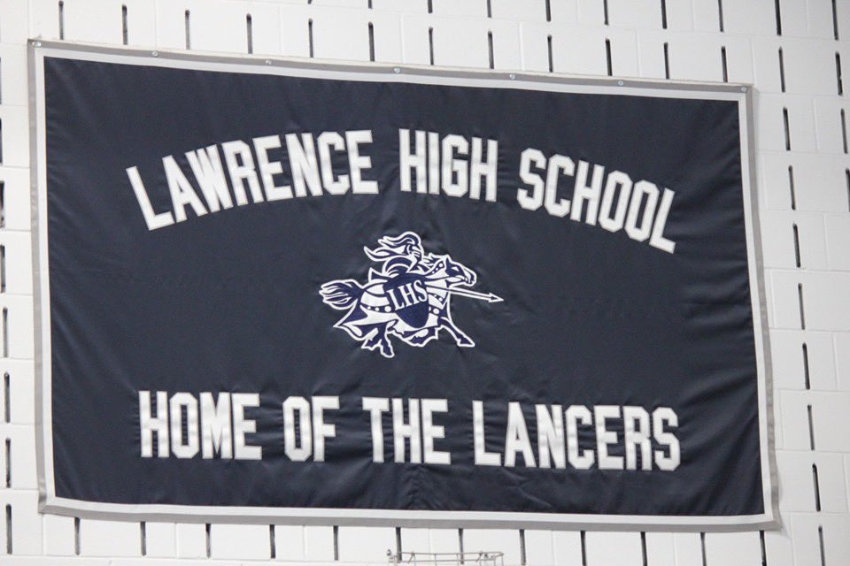 dave4districte's tweet photo. 7p TONIGHT: Inauguration of Lawrence City Government (2/3 Tweets)

✅ @LPS_Education will be live streaming. The link is located on the LPS homepage “LPS VIDEOS” 🔗 https://t.co/xPOGvEjsJG
 
✅ The City Council will be broadcast on their Facebook page 🔗 https://t.co/C9SZdbdrOM https://t.co/TSVbzHBXan