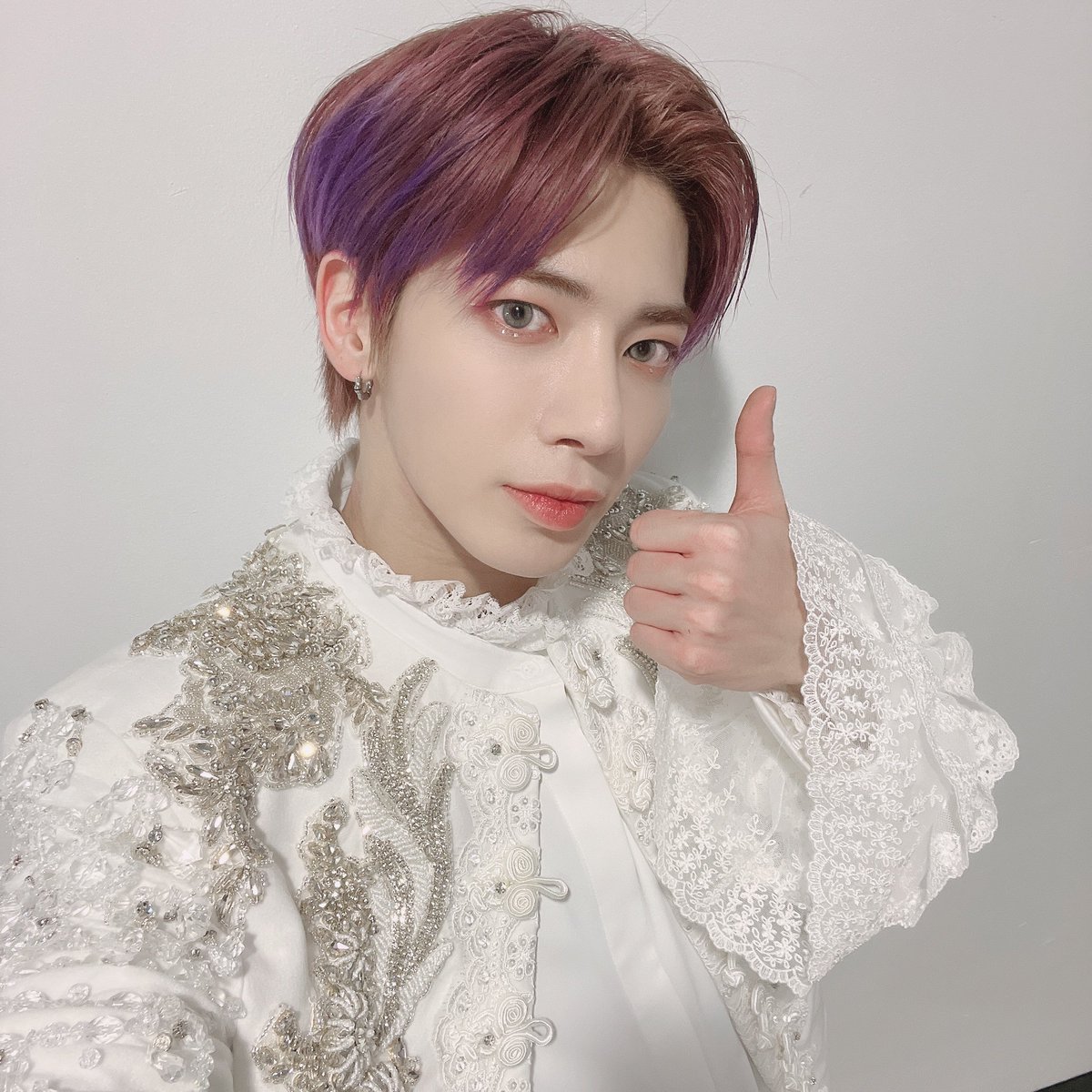 lulkdi's tweet photo. [twıtter update 📸] 🎅❄HAPPY HOLIDAY❄🎅 #태현 #TAEHYUN https://t.co/JLqa6hNqMX