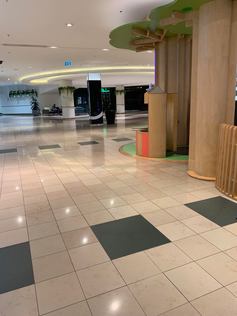 DaleHof1234's tweet photo. Chaddy this morning at 10.45. Photos taken by a friend. I grew up when it was just Myer and a few shops. And for past 18 years have never seen it empty. EVER! https://t.co/BsYZnkSPhP
