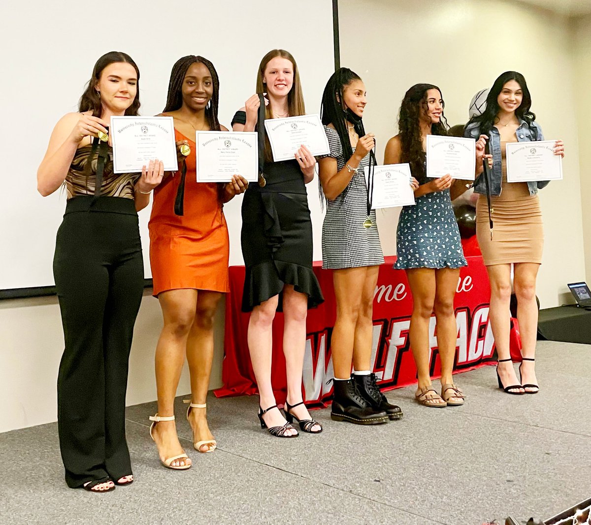 Weiss Volleyball tweet media