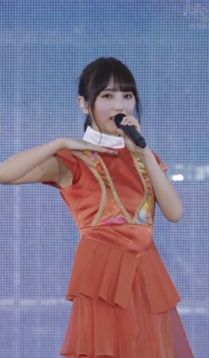 与田ちゃんムッツリスケベっぽいから風呂入る時シャツに染み込んだ自分の酸っぱい脇汗しゃぶりながら自分の唾鼻に塗りたくって「臭いよぉ」「えっちぃよぉ」とか言いながら愛液ダクダク垂らしてそう