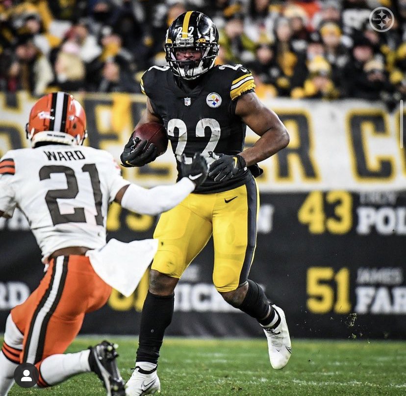 WHO JUST WON THEIR FANTASY CHAMPIONSHIP ON THE BACK OF NAJEE HARRIS 🏆