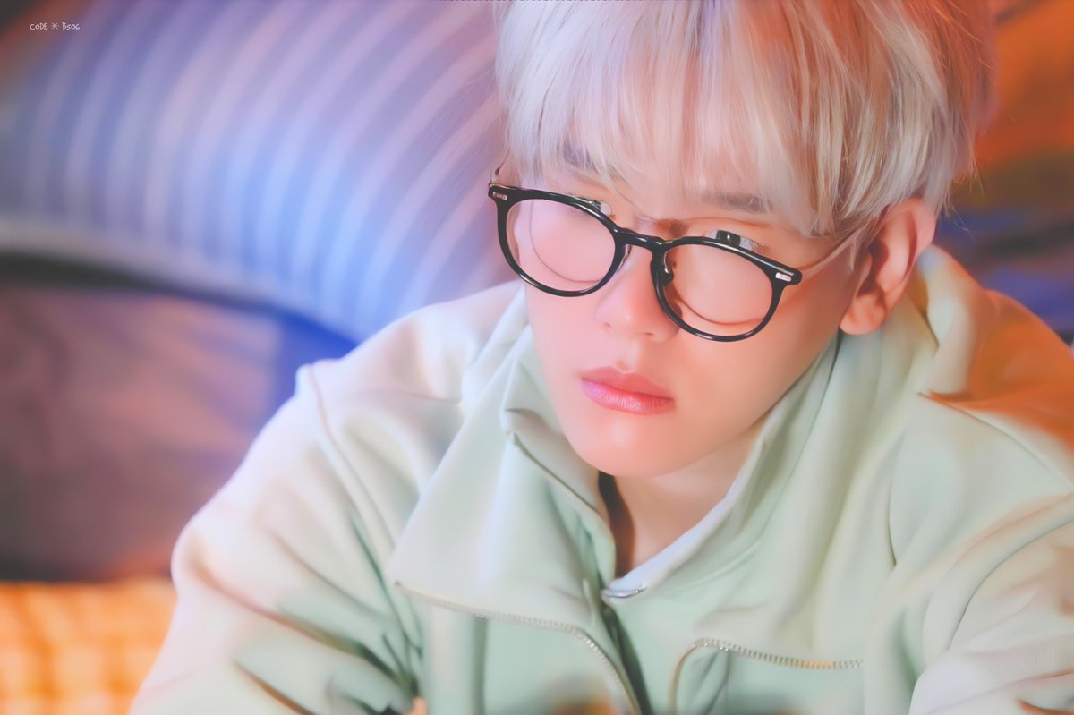 codeB5O6's tweet photo. D-397 🤓

#백현 #BAEKHYUN @B_hundred_Hyun https://t.co/j6iK6CAtZL