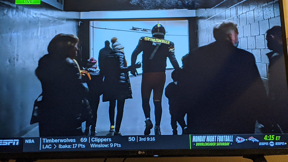 Alex Kozora tweet media