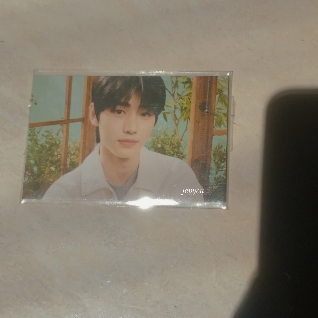jeyyeu's tweet photo. . .⇢ jeyyeu ˎˊ˗ ꒰ wts ꒱

⟡ sunghoon tc en-connect
𓏔  Rp. 8.000
𓏔 ready ina, good condi
𓏔 dm me if u interested 

⇢ dom bandung
⇢ bisa shopee

t. enhypen sunghoon tranding card en-connect https://t.co/GEtQwxh9Dx