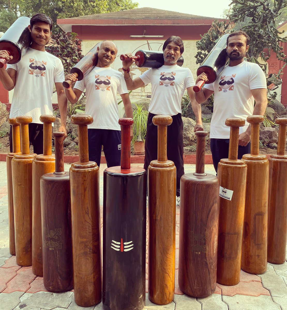 HANDLEBARPVTLTD's tweet photo. Mudgals, Gada’s &amp; Samtola by Handle Bar 💪🏼
For orders whatsapp• +91-9726123234 or https://t.co/TGw80y2mds 

#fitindia #akhada #workout https://t.co/HhNyseIRgl
